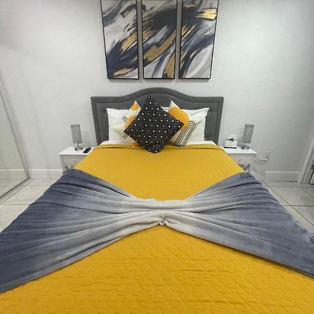 Tranquilo Y Fantastico Apartamento Cerca De Playas Y Areopuerto Tampa Eksteriør billede